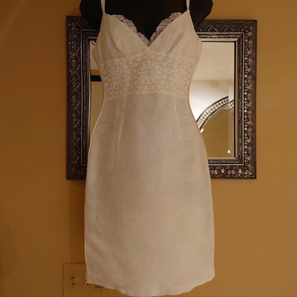 SOLD Stunning White Linen Dolce & Gabbana Lace Panel Mini Corset Dress Runway - Picture 2 of 16